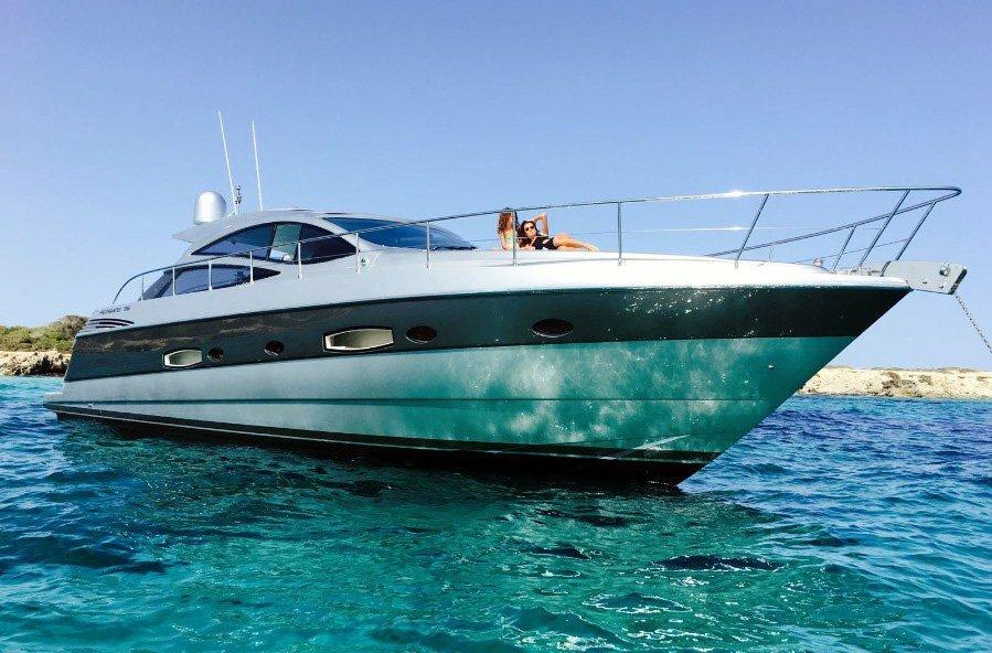 Pershing 56