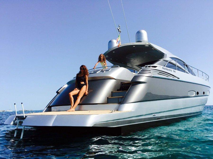 Pershing 56
